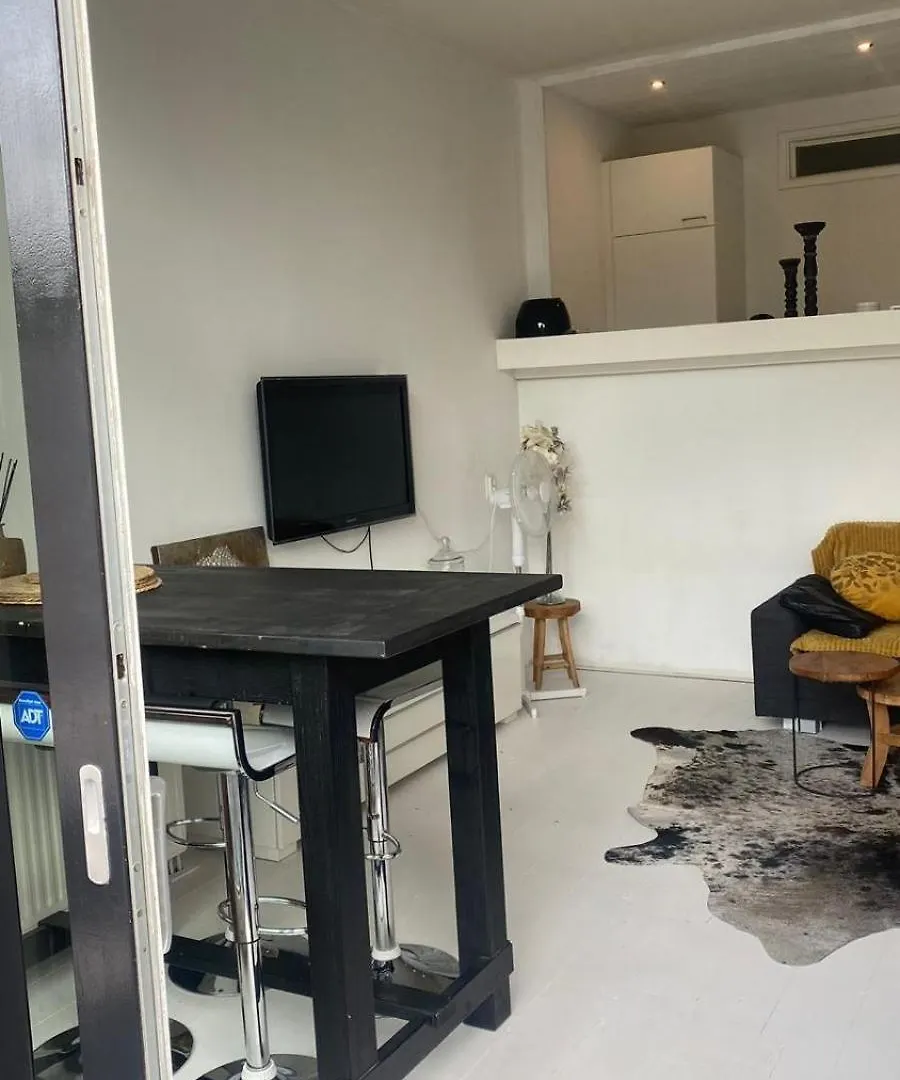 Canal Garden Apartment Staywell Amsterdam Nederländerna